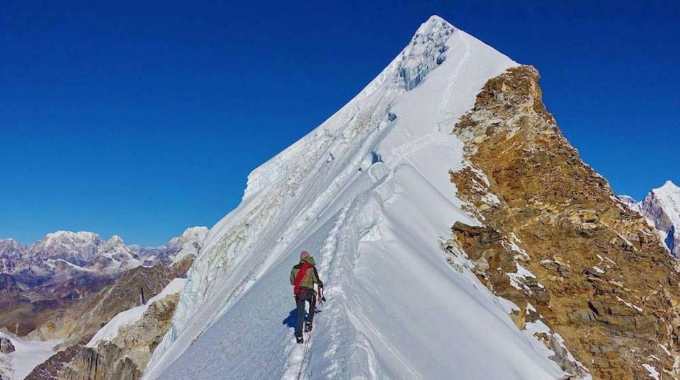 Lobuche East Peak Via Everest Base Camp - Climbing Challenges