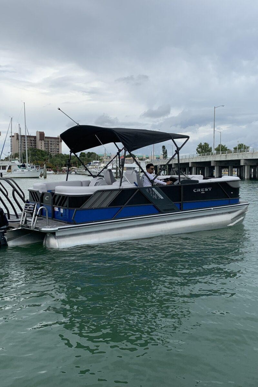 Madeira Beach: Pontoon Boat Rentals Without Captain - Boat Specifications and Features