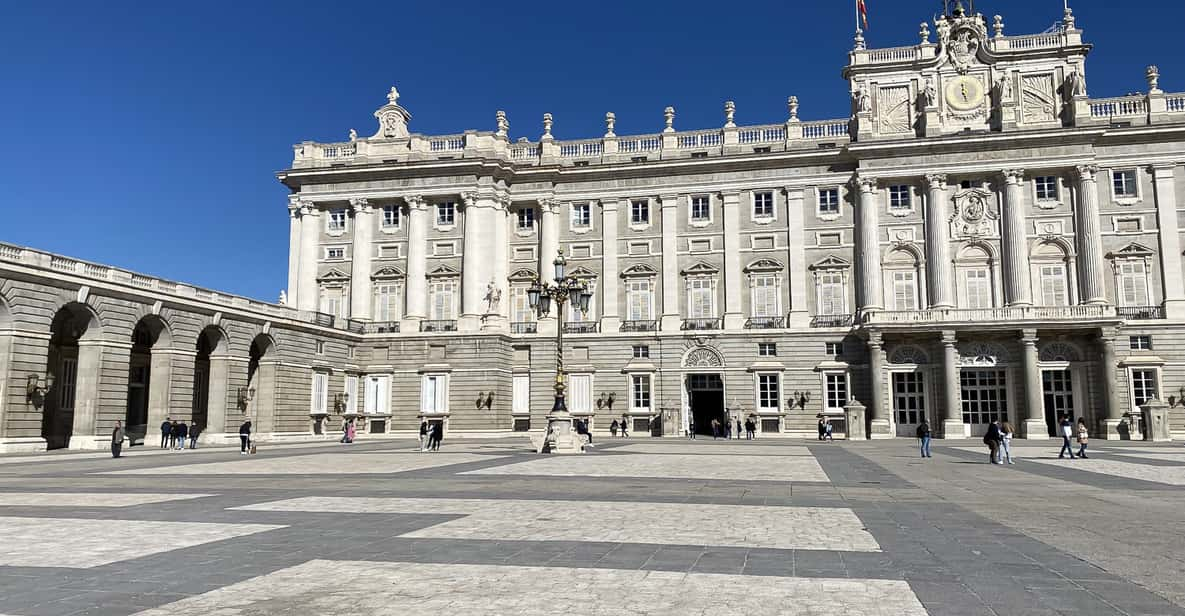 Madrid: Royal Palace Small Group Guided Tour With Tickets - Experience Highlights