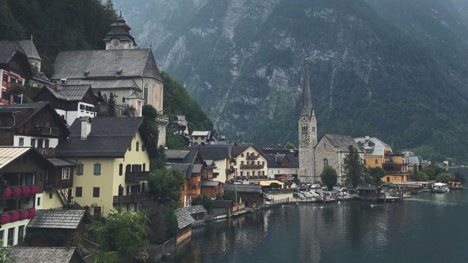 Majestic Walking Tour of Hallstatt - Itinerary Highlights