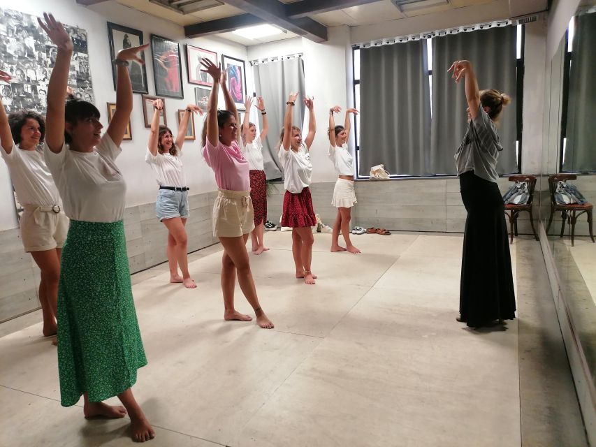 Málaga: Flamenco Class Experience - Learning Experience