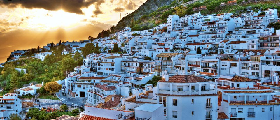 Malaga: Private Day Trip to Mijas - Itinerary and Experience