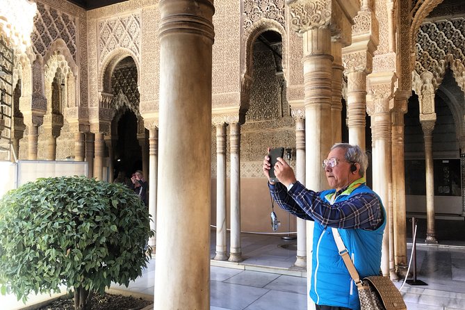 Malaga Shore Excursion: Skip-the-Line Alhambra and Generalife Gardens Tour - Itinerary Highlights