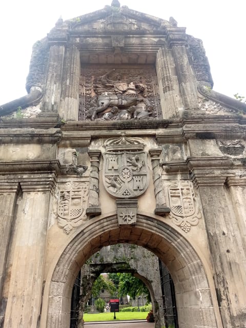 Manila: Intramuros Revolution Guided Walking Tour - Historical Focus