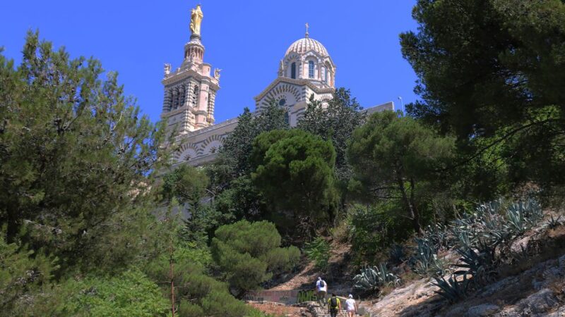 Marseille: Urban Hiking Tour With a Local Guide - Itinerary Highlights