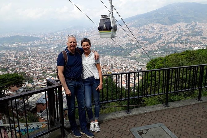 Medellin City Walking Tour Plus Metro Cable Cars - Tour Highlights