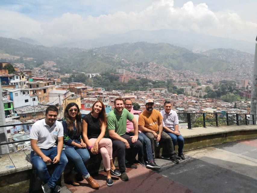 Medellin: Comuna 13 and Social Innovation Tour - Historical Context of Comuna 13