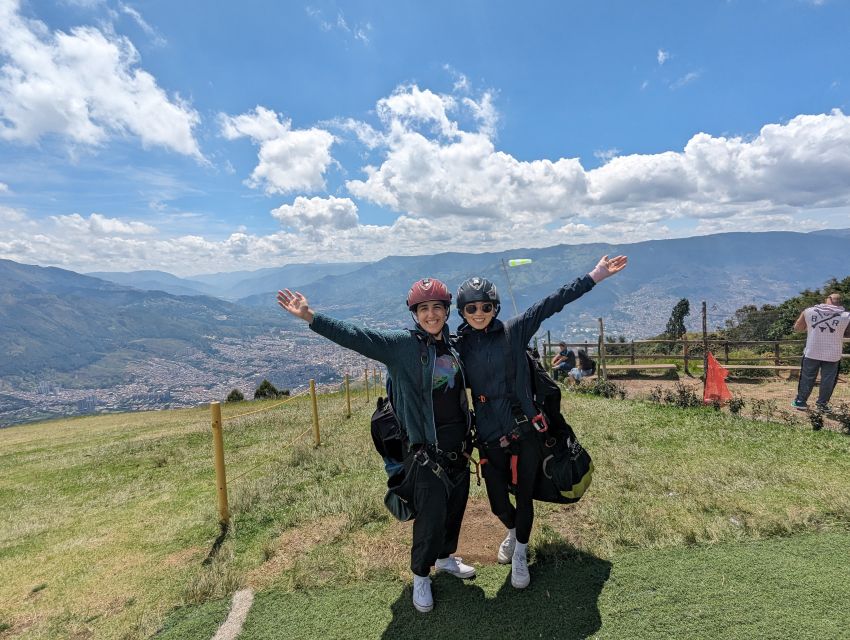 Medellin: Paragliding Tour. Transportation and Snack - Transportation Details