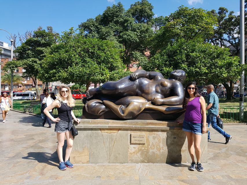 Medellín: Walking Tour With Cable Car and Botero Plaza - Experience Highlights