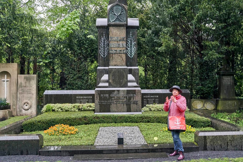 Melaten Cemetery: Guided Tour With All Senses - Experience Highlights