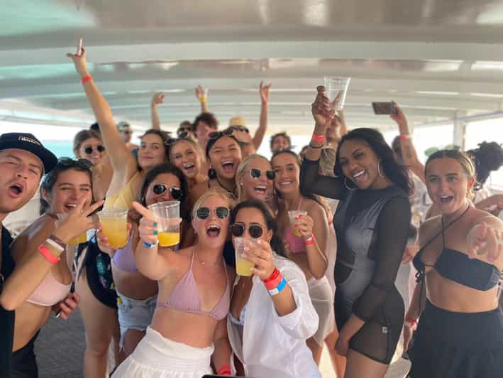 MIAMI BOAT PARTY - Experience Highlights