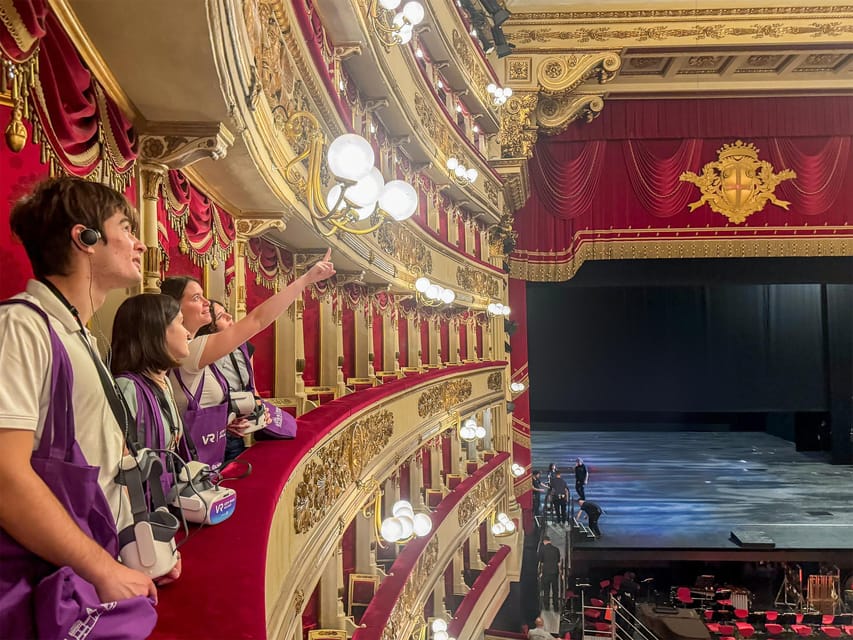 Milan: Guided Walking Tour With VR & La Scala Theater Visit - Itinerary Highlights