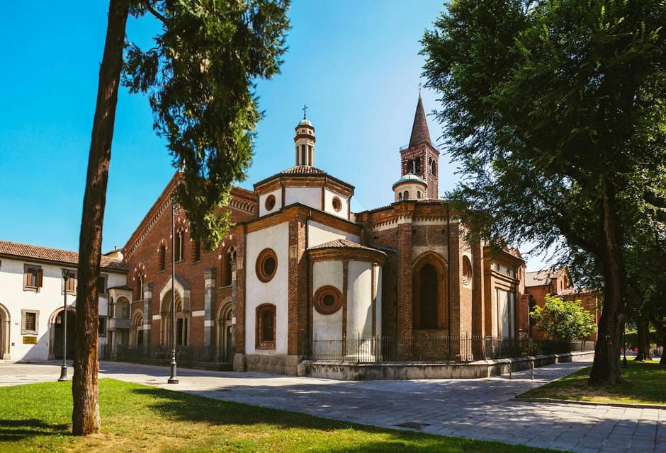 Milan: Private Guided Tour in the Lively Navigli Canal Area - Itinerary Highlights