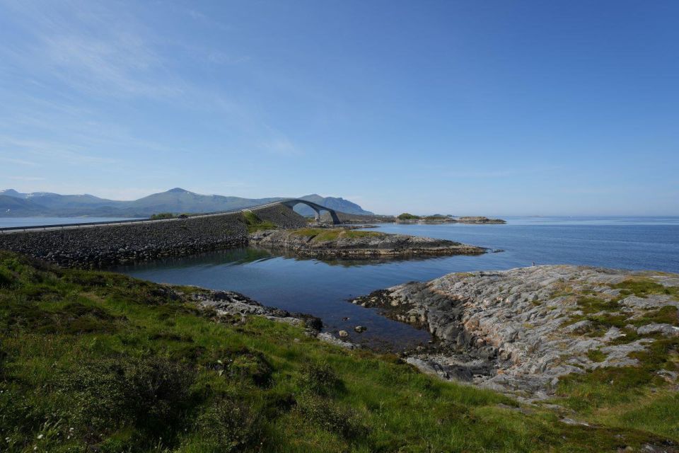 Molde: Atlantic Ocean Road & Varden Bus Tour - Itinerary and Key Stops