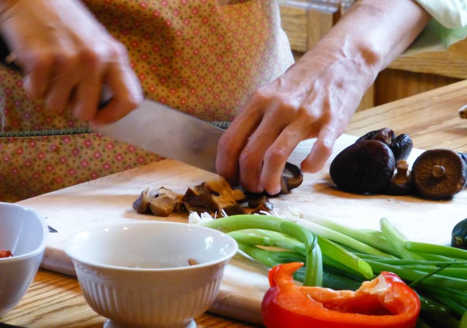 MoMo or Dal Bhat Cooking Class at Aama Kitchen in Pokhara - Experience and Learning