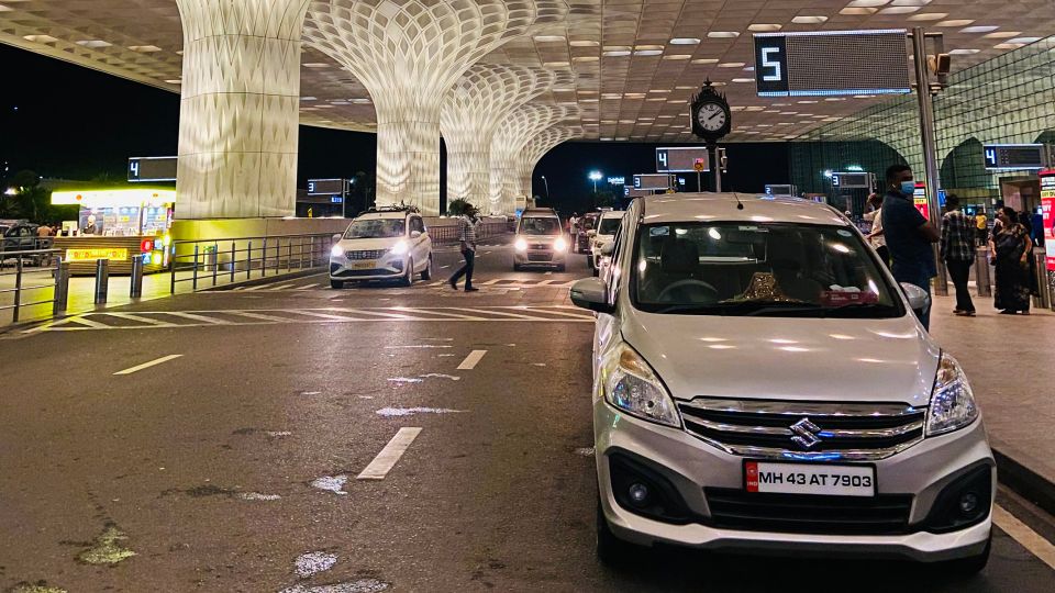 Mumbai: Airport to Hotel or Hotel to Airport Transfers - Transportation Features