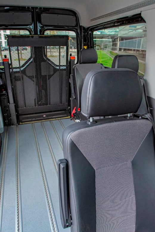 Munich: Airport Transfer Service for Wheelchair Users - Vehicle Specifications