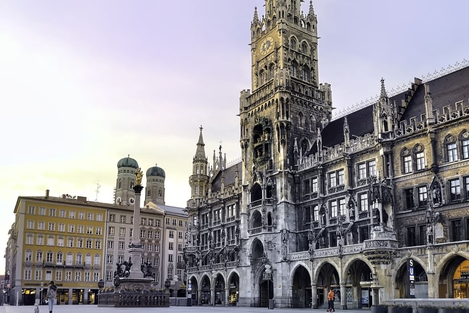 Munich: Old Town Walking Tour in Spanish - Highlights of the Tour