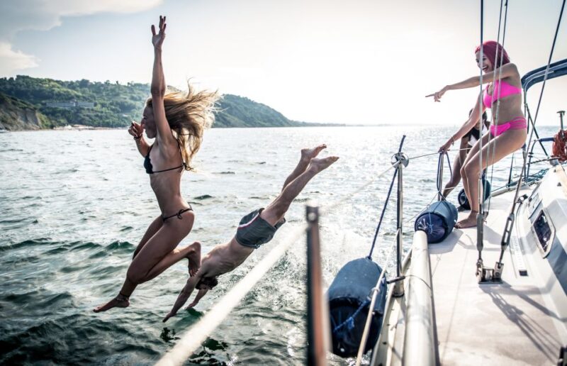 Mykonos: Catamaran Cruise With Meal and Drinks - Experience Highlights