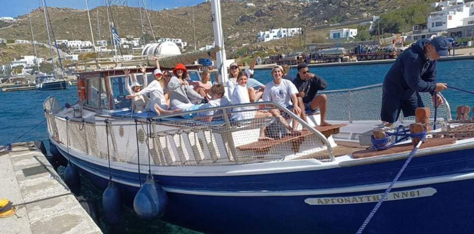 Mykonos: Little Venice and Agios Stefanos Cruise With Lunch - Included Amenities