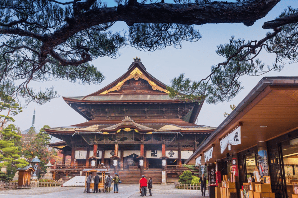 Nagano: Snow Monkeys, Zenkoji Temple - Discovering Zenko-ji Temple