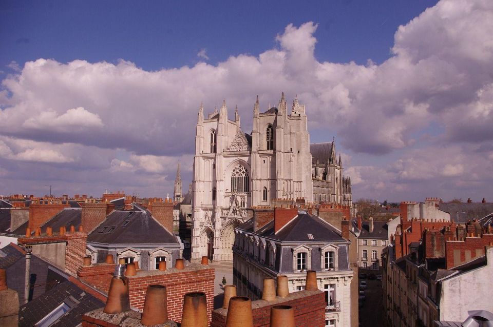 Nantes Private Guided Walking Tour - Historical Highlights