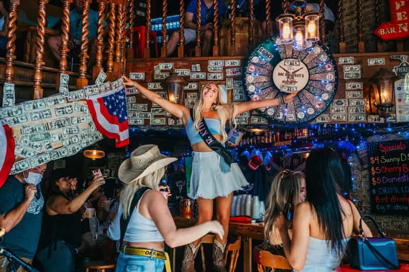 Nashville: Guided Bar Crawl With Drinks Discounts - Experience Highlights