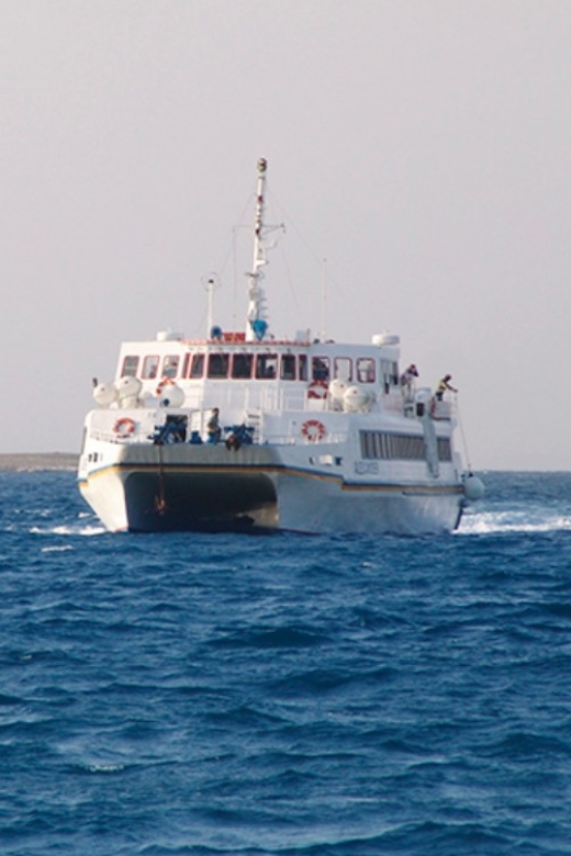 Naxos: Santorini Day Trip by Boat With Guided Tour - Boat Cruise to Santorini