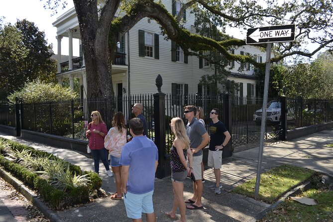 New Orleans Garden District and Lafayette Cemetery Guided Tour - Highlights of the Garden District