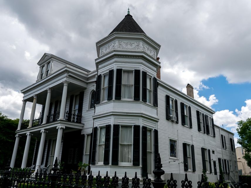 New Orleans: Secret Historical Garden District Audio Tour - Highlights of the Tour