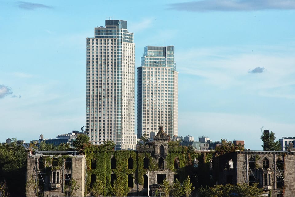 New York City: Smallpox Hospital Photo Tour - Experience Highlights