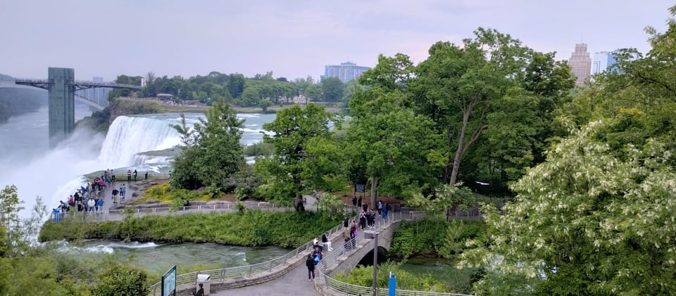 Niagara Falls: Private Guided Tour With Trolley Ride - Highlights of the Tour