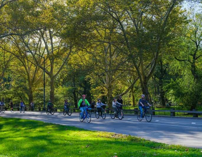 NYC: Best of Manhattan 3h Walking Tour & Cycle Central Park - Itinerary and Highlights