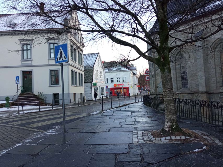 Off the Beaten Track in Bergen: A Self-Guided Audio Tour - Unique Highlights of Bergen