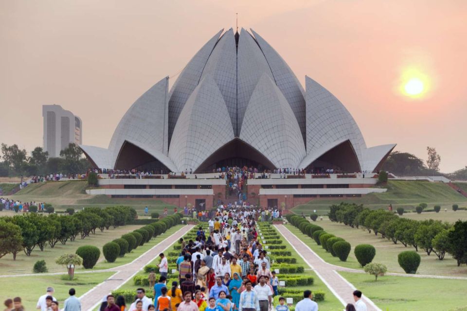 Old and New Delhi City Private Guided Same Day Tour - Pickup and Transportation Details