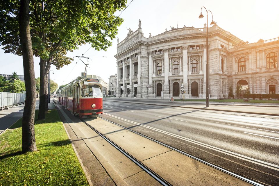 Oldtimer Tram Tour Vienna: With Tastings - Experience Highlights