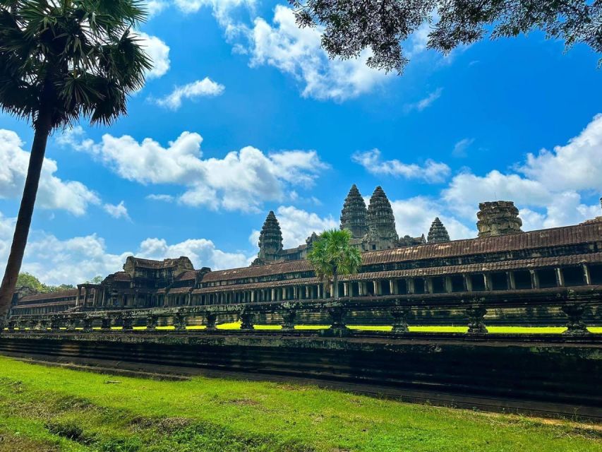 One-Day Small Circuit Tour: Angkor Wat, Bayon, Ta Prohm - Itinerary Highlights