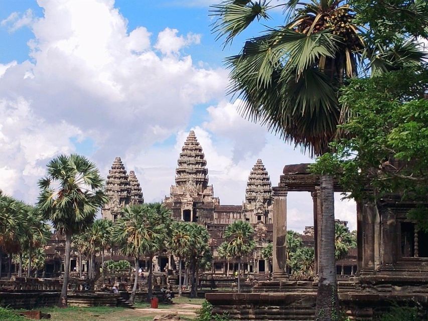 One Day Temple Tour to Angkor Wat, Angkor Thom & Taprohm - Itinerary Highlights