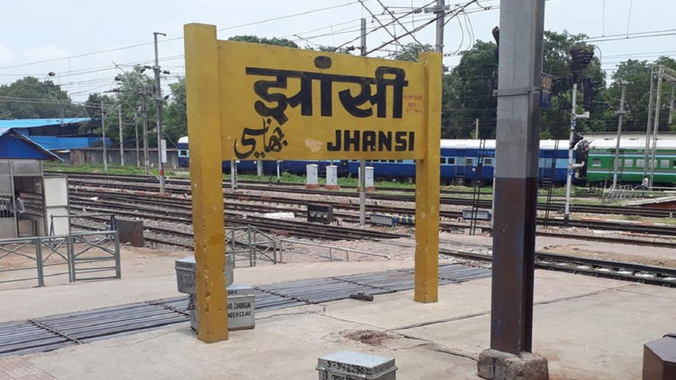 One Way Transfer From Khajuraho to Jhansi Railway Station - Pricing and Duration