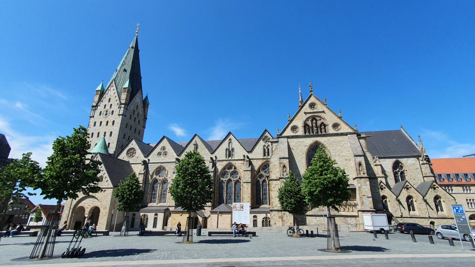 Paderborn: Old Town Highlights Self-guided Tour - Experience the Tour