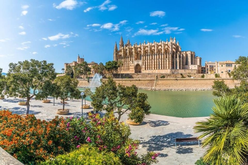 Palma De Mallorca: Private Custom Tour With a Local Guide - Itinerary Highlights