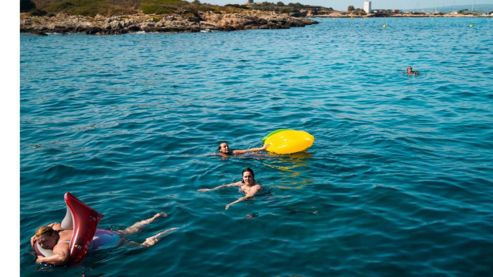 Palma: Punta Negra and Ses Illetes Boat Trip With Live Music - Activities and Experiences