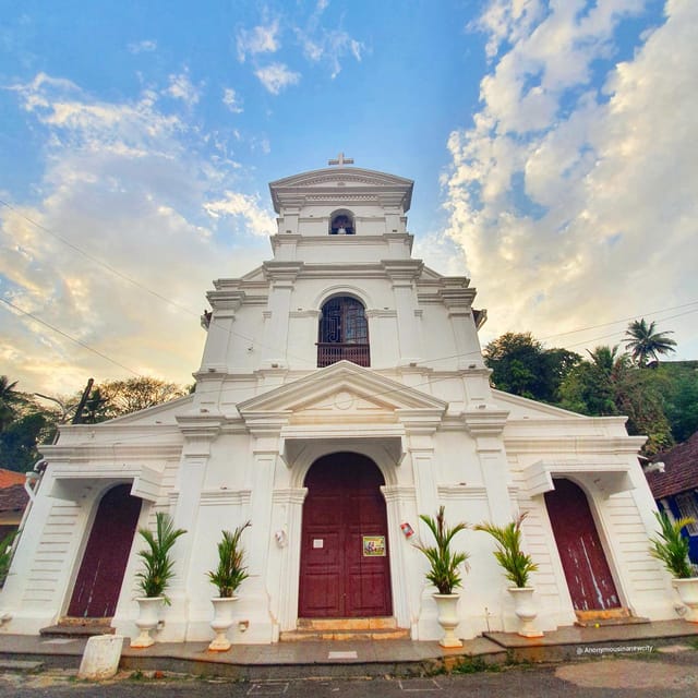 Panaji: Heritage Walking Tour in Fontainhas Latin Quarter - Itinerary Highlights