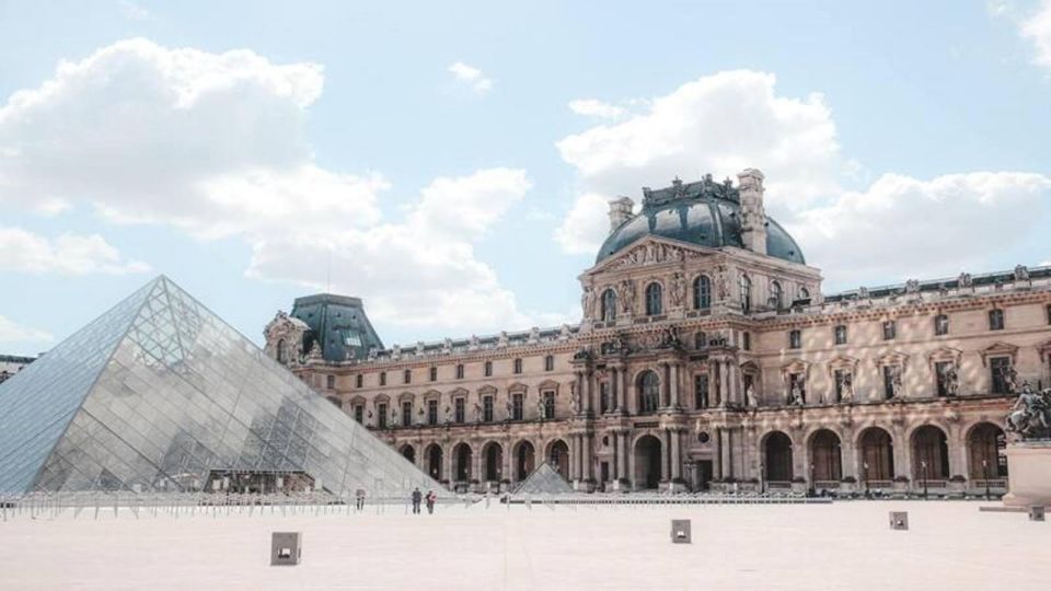 PARIS DISCOVERY EXPERIENCE PRIVATE HALF DAY TOUR - Itinerary Highlights