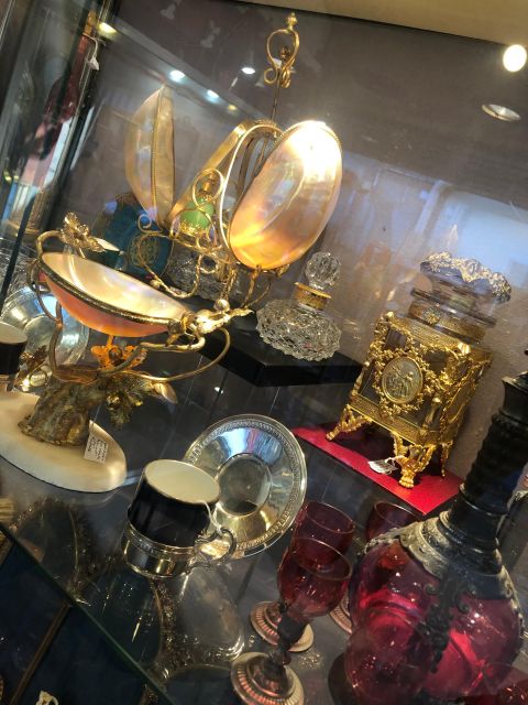 Paris Flea Market.Private Guide (Ex Antiques Dealer) - Meet Your Private Guide