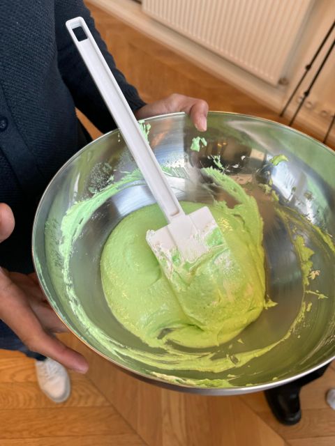 Paris: Macaron Baking Class in Central Paris - Experience Highlights