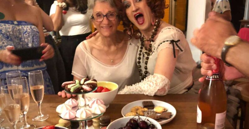 Paris: Unique Cabaret Concert & Dinner in Artist's Studio - Booking Information