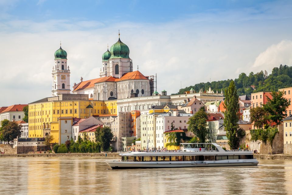 Passau: 1-Hour Guided City Walking Tour - Experience and Guide