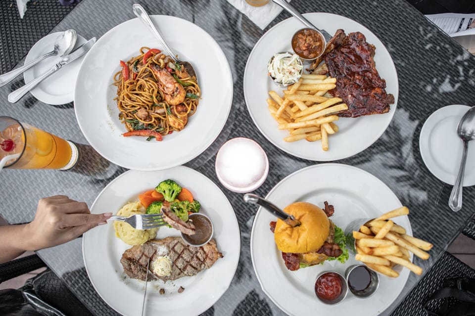 Pattaya: Hard Rock Cafe at Hard Rock Hotel - Classic American Dining Experience