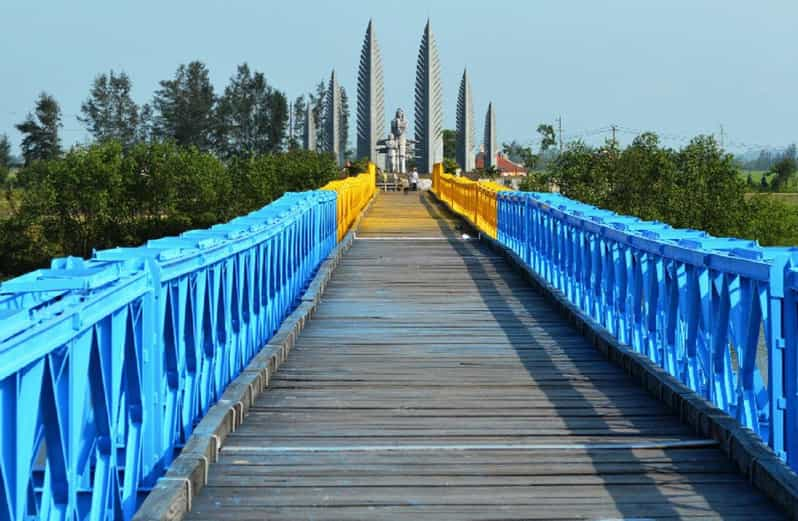 Phong Nha: Private Car Transfer To/From Hue With/Without DMZ - Historical Sites Along the Route